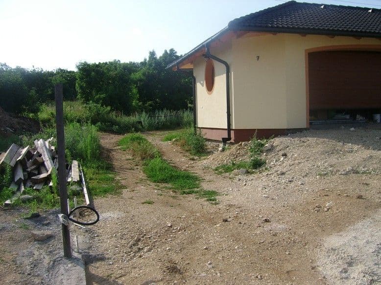 Családi ház kertépítés Pétfürdőn